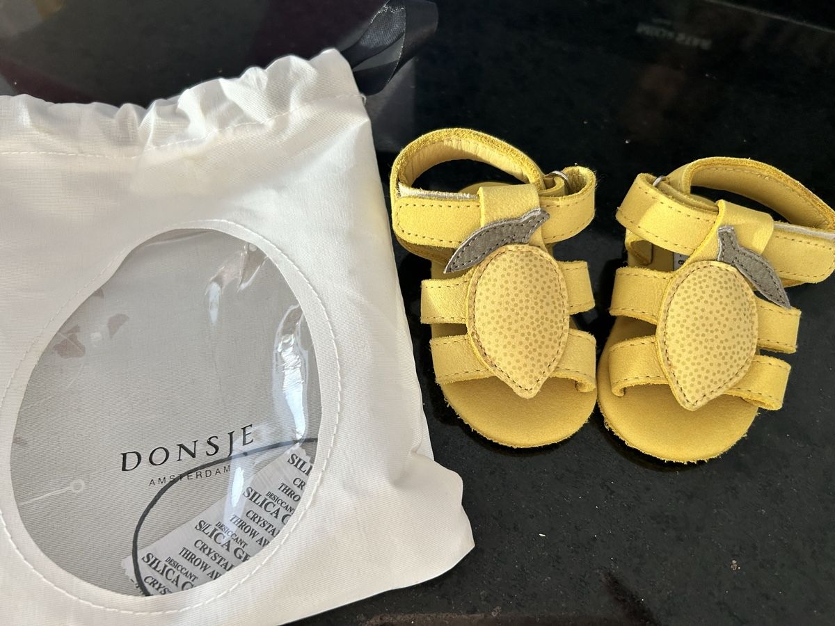 Scarpe per ragazze: Donsje Sandalen 0-6 Monate - neu – Nuovo e nell'imballaggio originale da Rothenthurm venduto da LaThie