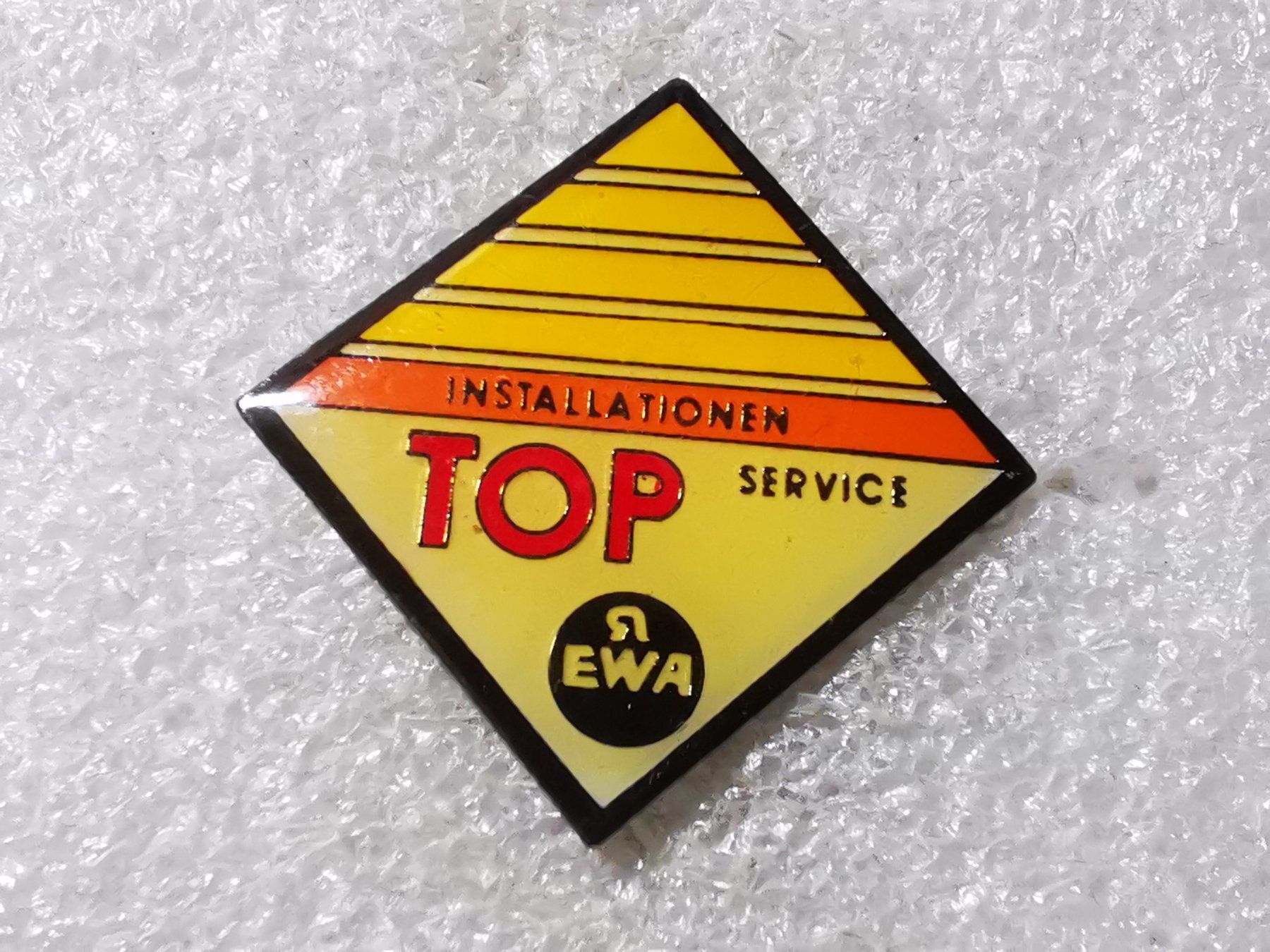 Placchette & Badge: Ansteckpin 92: Top Service – Usato da Oppligen venduto da Pin-Fall-Shop
