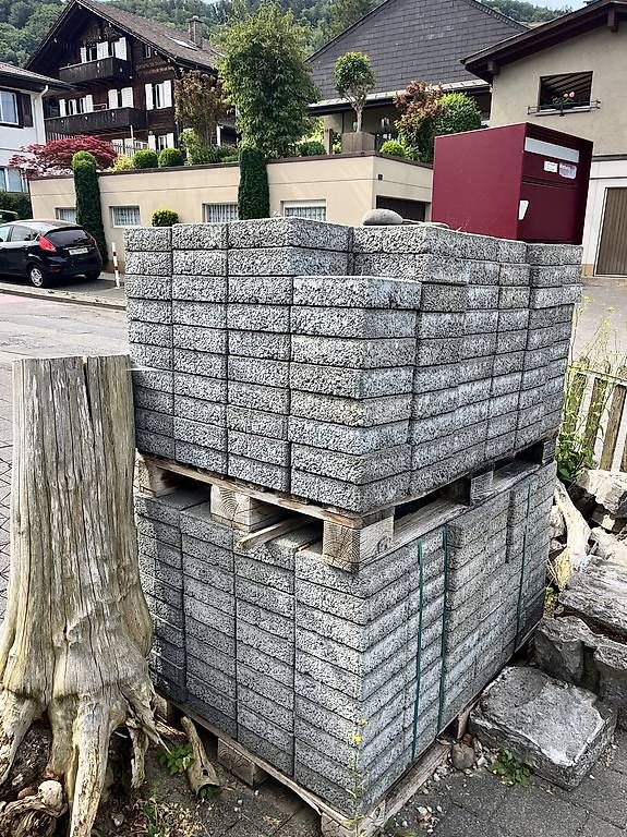 Pierres & tuiles: Sickersteine / Gartensteine – D'occasion à Thun par silibili14 1