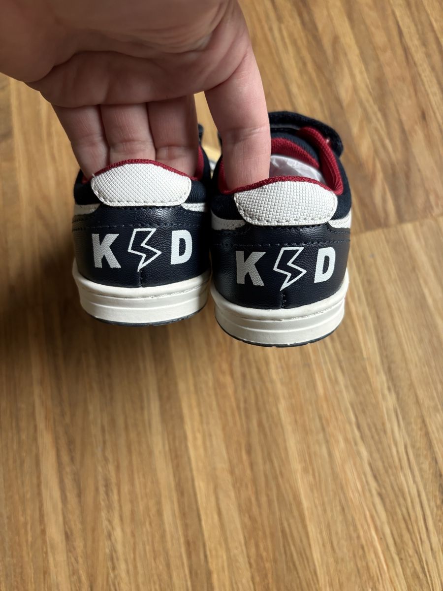 Chicco Scarpe per ragazzi: Chicco Kinderschuhe. Gr. 24. Neu! – Nuovo (secondo la descrizione) da Luzern venduto da lor_x8hx 3