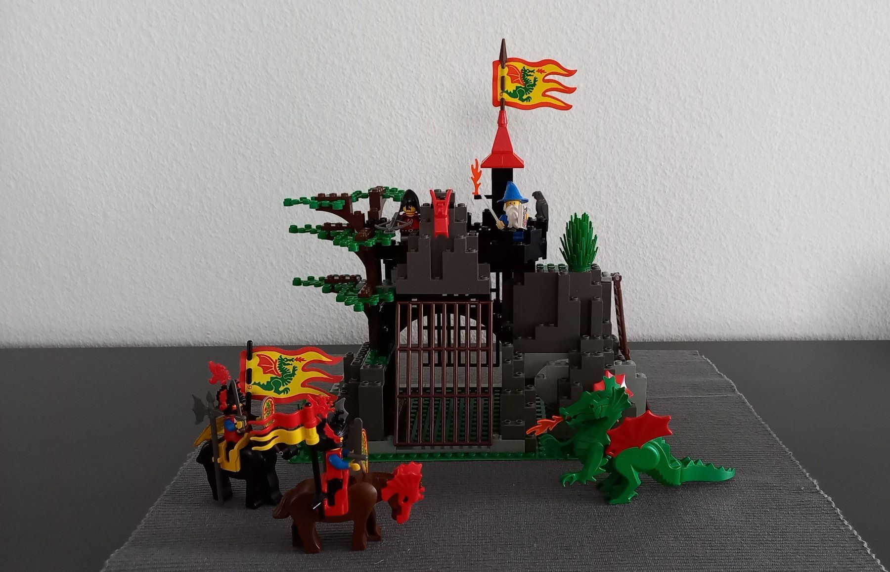 Lego Spielzeuge: Lego Dragon Knights 6076 – Gebraucht aus Emmenbrücke von poros221 1