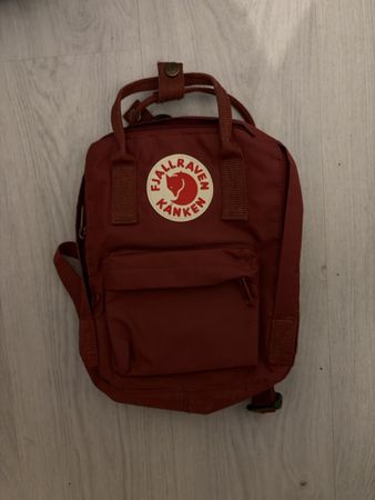 Rucksack Fjällräven Kånken rot sehr guter Zustand