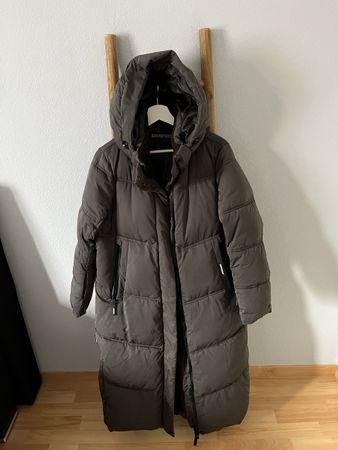 KHUJO Wintermantel Damen S – langer Steppmantel mit Kapuze
