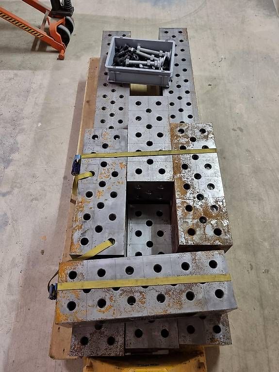 Tutti gli attrezzi: Schweiss-/Montageplatten – Usato da Herisau venduto da ASG_Technik_AG 1