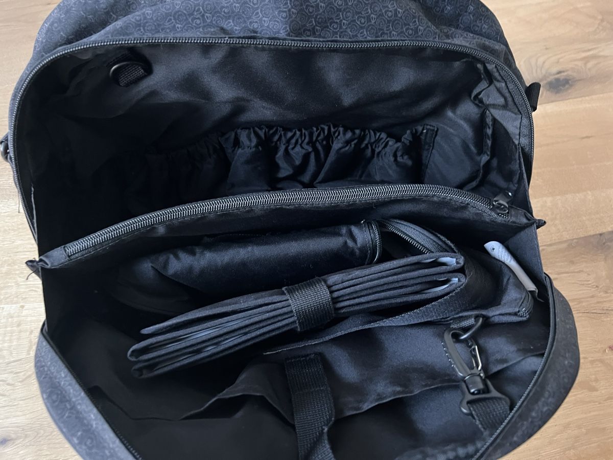 Lässig Borse: Elegante Wickeltasche mit Rosenmuster – Usato da Dotzigen venduto da may_kr7s 4