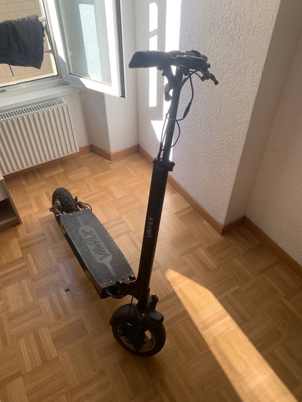 VMAX Kickboard: Zu verkaufen E-scooter Vmax R25 – D'occasion à Biel/Bienne par tol_nry7 1