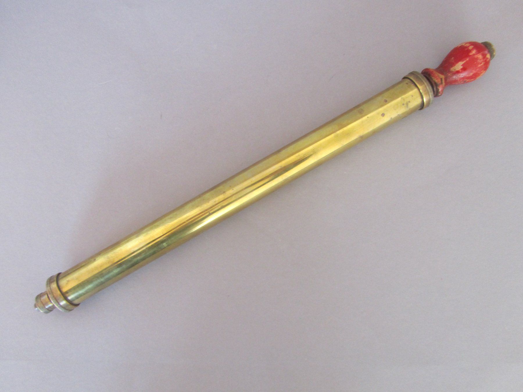 Medizinaltechnik: Alte Messing Pumpe/Spritze, Vintage, Antik – Gebraucht aus Seengen von mikelele