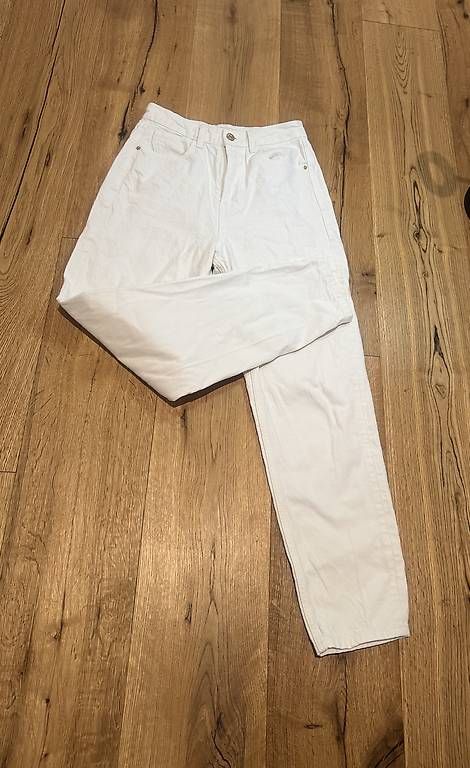 Pantaloni: Zara weisse Hose Grösse 34 – Usato da Weiach venduto da cor_2sss