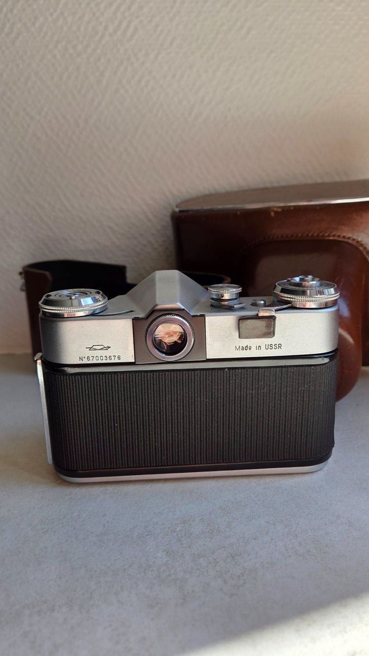 Fotocamera: Appareil argentique Zenit E 1967 – Usato da Vallorbe venduto da ivan.birukov 1