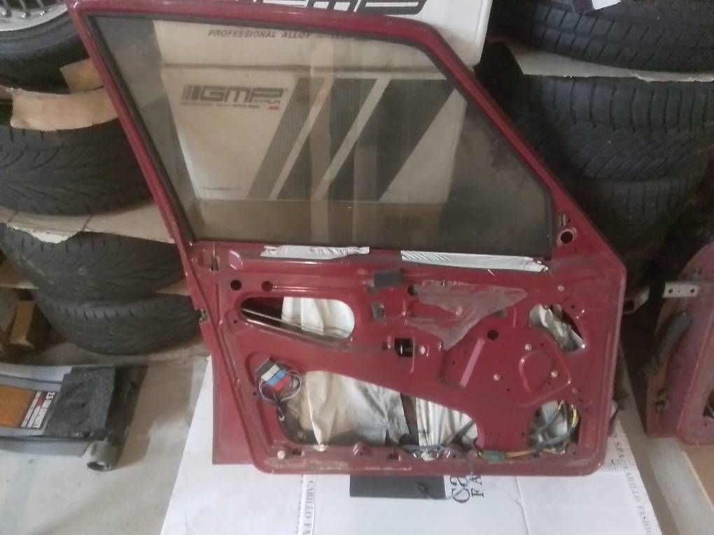 Alfa Romeo Tutti pezzi di ricambio auto: Alfa romeo 75 tùren – Usato da Neuenhof venduto da camionista 3