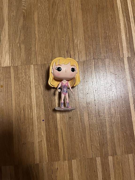Tutte le decorazioni: 2 Taylor Swift Figuren – Nuovo (secondo la descrizione) da Zürich venduto da lia_szs8