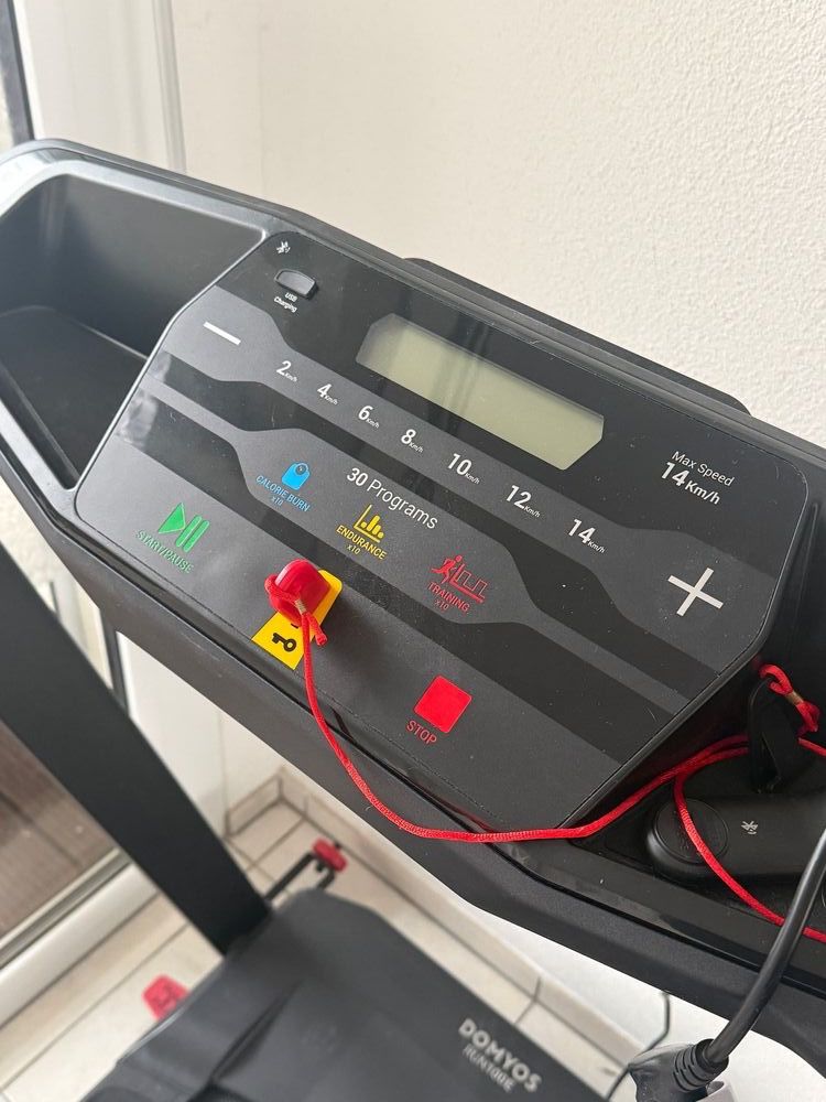 Decathlon Hometrainer: Treadmill / Tretmühle Decathlon – Usato da Bonstetten venduto da Johanne_Lamalle 1