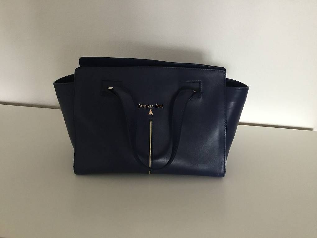 Taschen für Damen: Leder Tasche Patrizia Pepe – Gebraucht aus Zürich von Brati