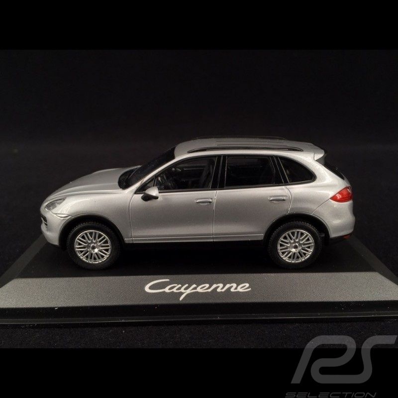Porsche Modellautos: Porsche Cayenne 2011 silber 1:43 Minichamps – Neu und originalverpackt aus Bonstetten von Rocco02 1