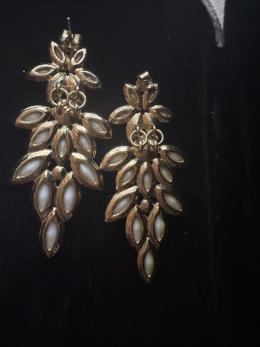 Orecchini pendenti & Orecchini a lobo: Elegante Ohrringe mit Blumenmuster – Usato da St Gallen venduto da Berta343 4