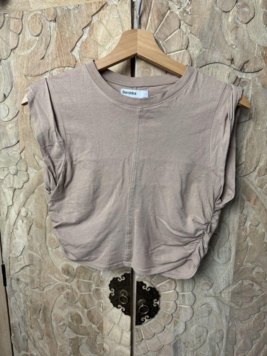 Bershka Top: Bershka Cropped Top Beige Gr. S – Usato da Wettingen venduto da JasminL92