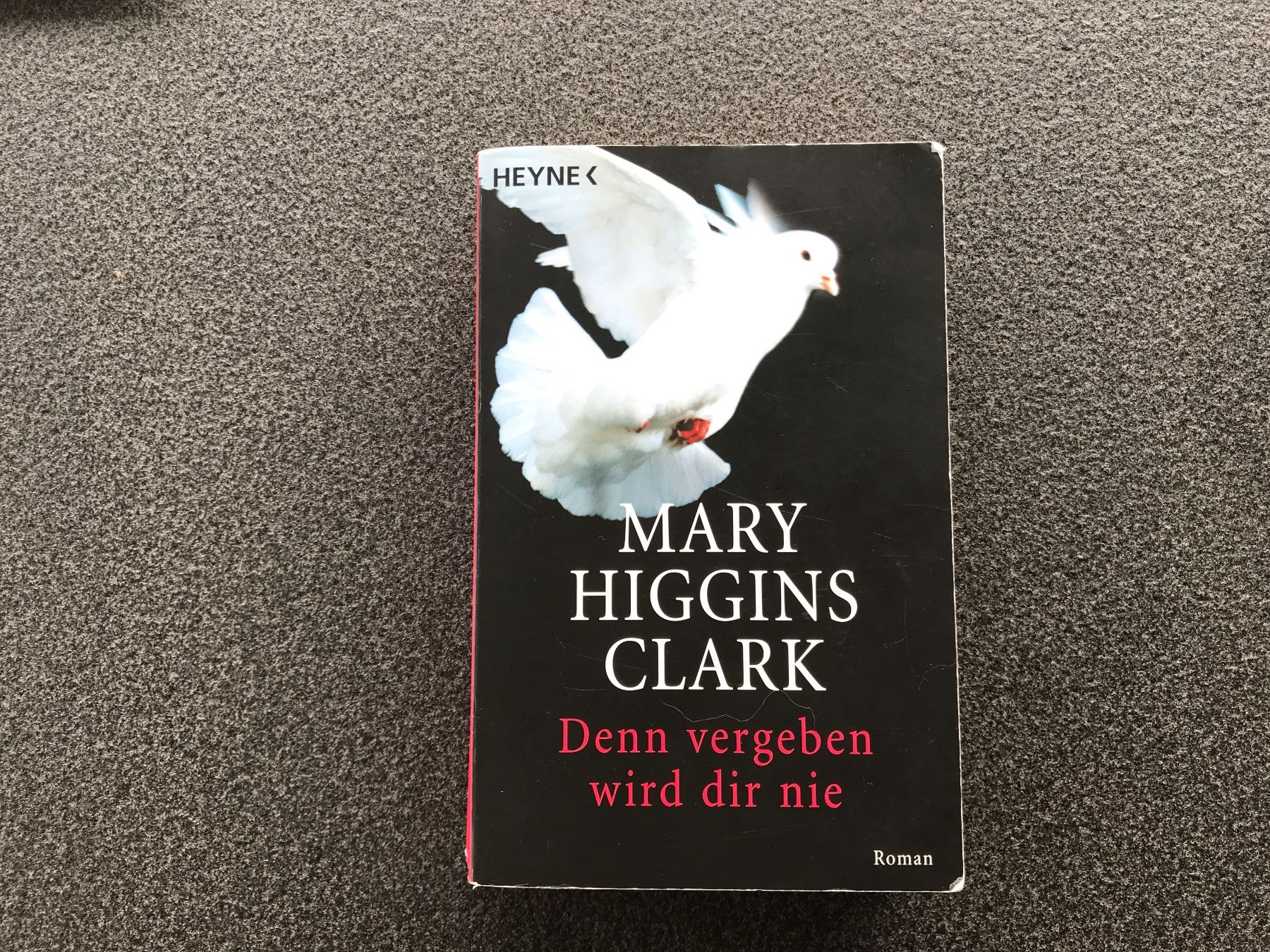 Libri: Mary Higgins Clark - Denn vergeben wird dir nie – Usato da Zuzwil BE venduto da feluna3