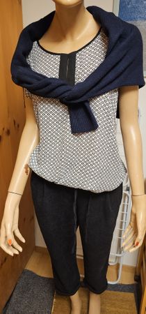 Hose in dunkelblau Bundweite 46 cm, Bluse und Pulli gr.M