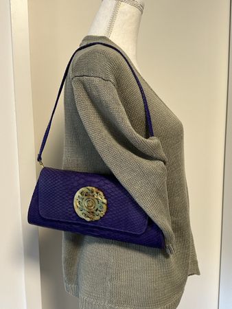 Lila Pythonleder-Clutch mit Jade-Verzierung - Top Zustand!