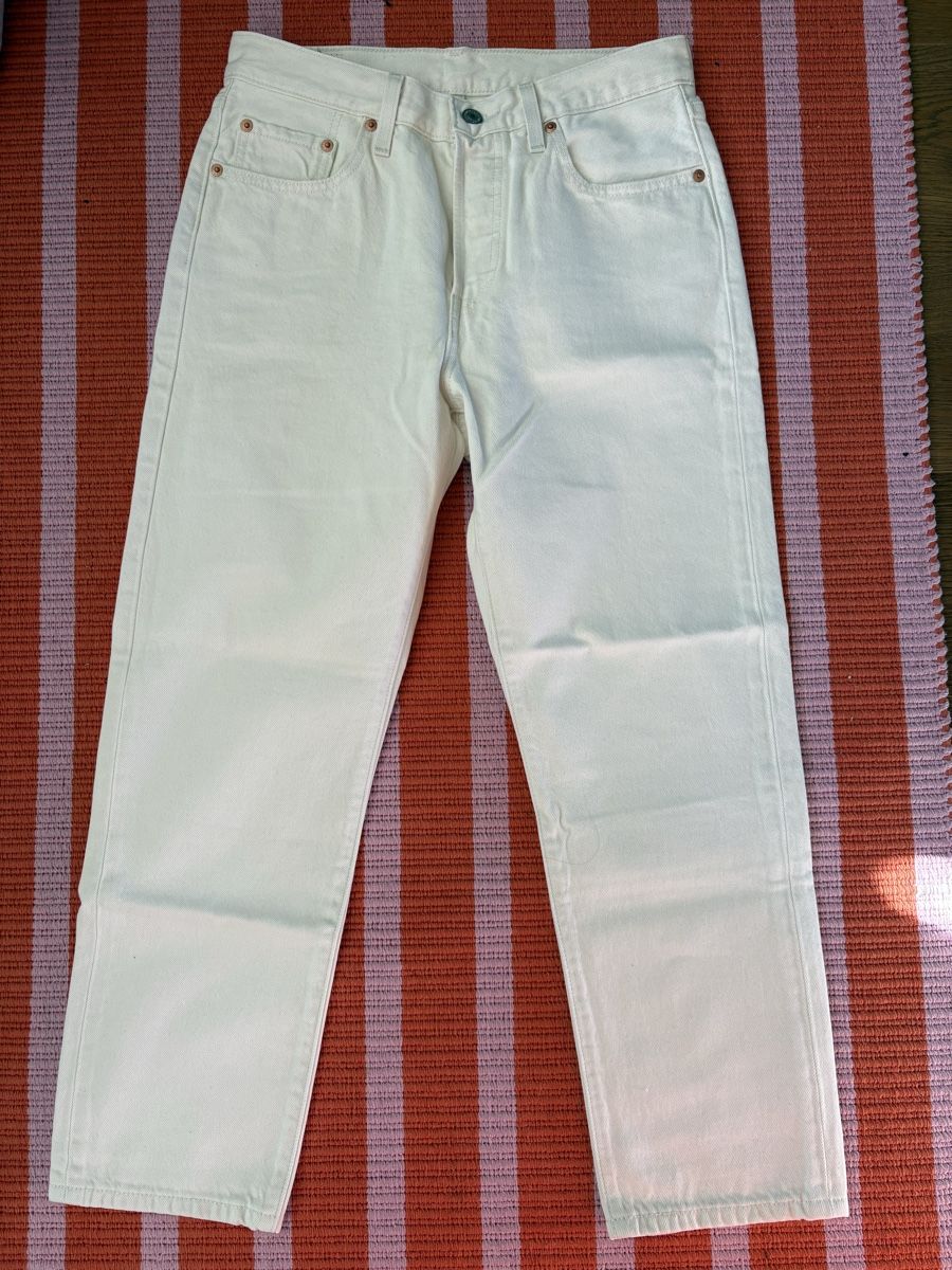 Levi's Jeans: Crèmefarbene Levi‘s Jeans – Neu (gemäss Beschreibung) aus Basel von pas_5mxf