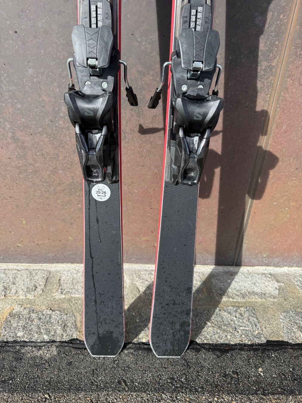 AK Ski Sci: AK Ski original red 176 cm neuwertig mit Bindung – Nuovo (secondo la descrizione) da Erlenbach ZH venduto da crapun 3