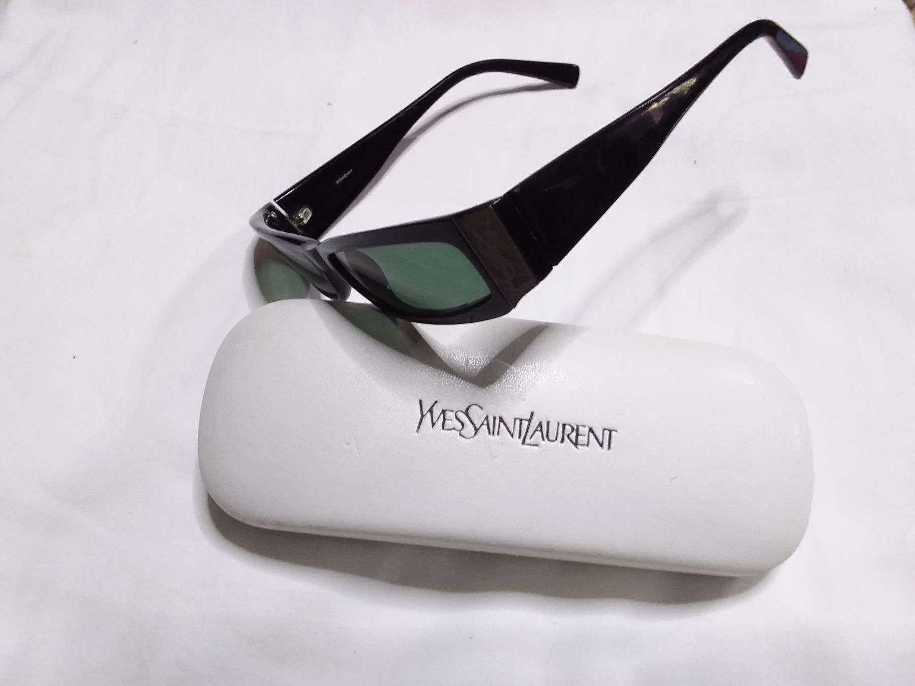 Saint Laurent Occhiali & Lenti: Yves SAint Laurent original top – Usato da Neuchâtel venduto da pasprie 3