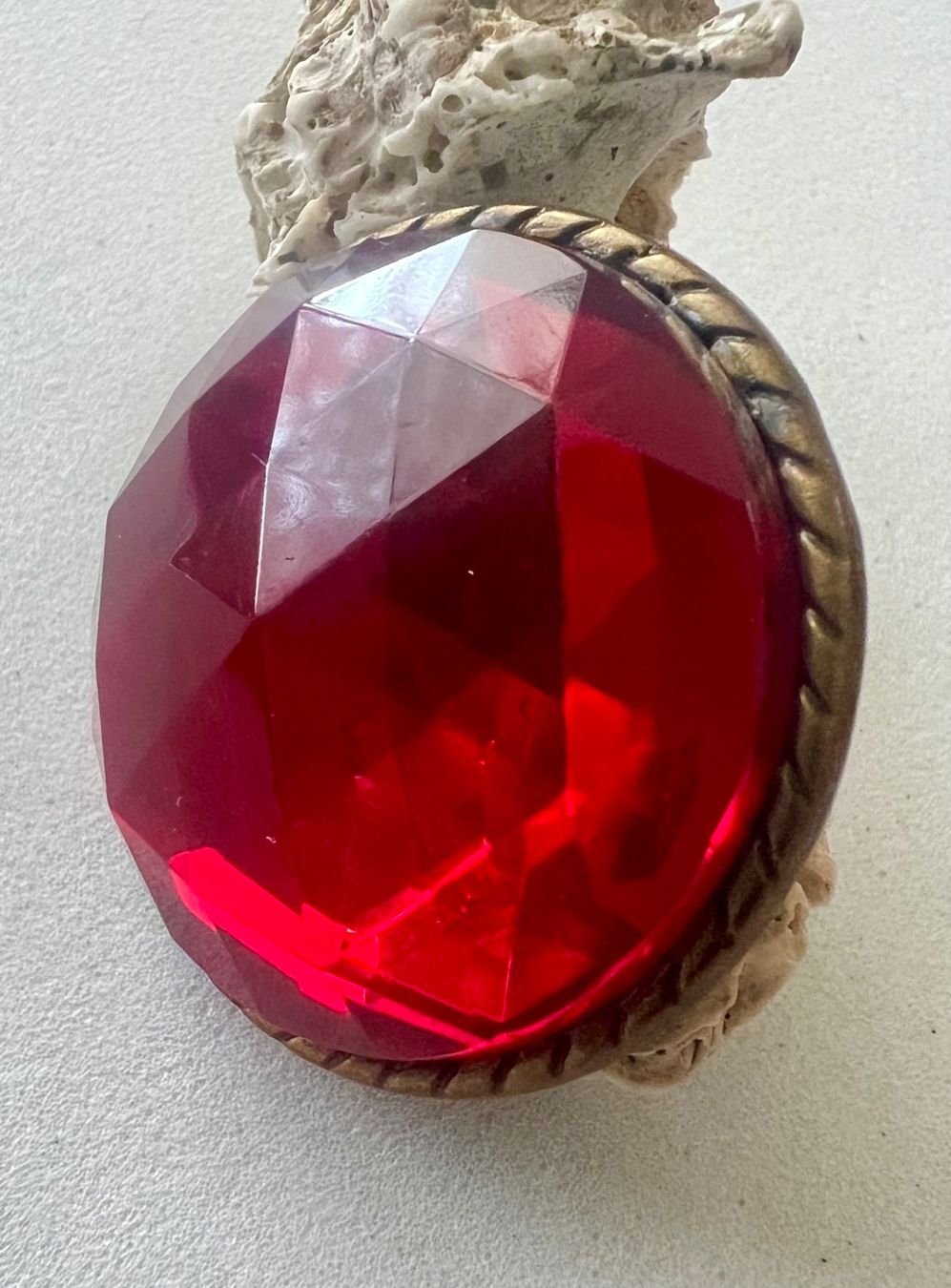 Autres bijoux: Vintage Kette & Brosche Rubinrot Glas leuchtendes Ensemble – D'occasion à Ruswil par artbyhand 2