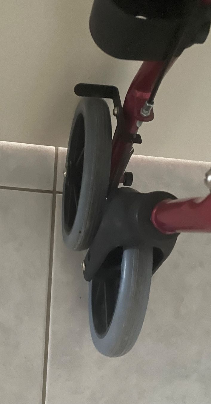Ausili per la deambulazione: Rollator, klappbar ab 1 Franken – Usato da Stäfa venduto da nic_jq5z 6
