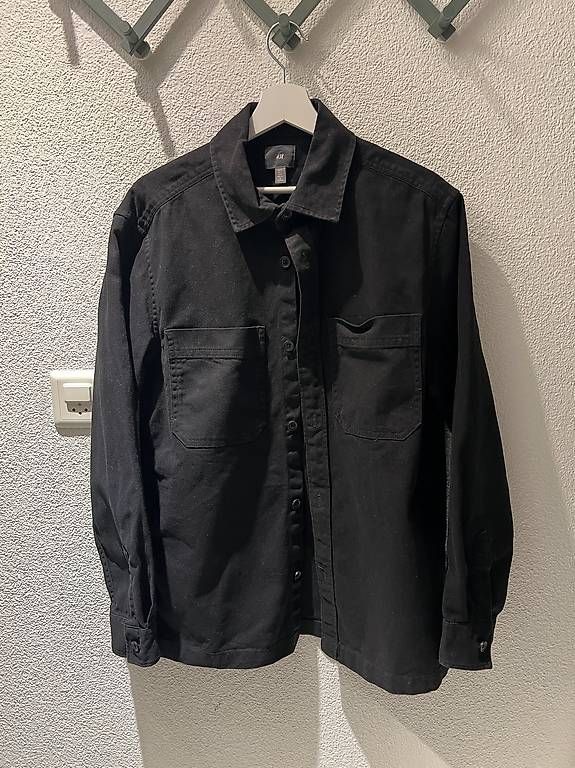 H&M Camicie: Schwarzes Overshirt Hemd von H&M, Grösse S – Usato da Horn venduto da timosidler