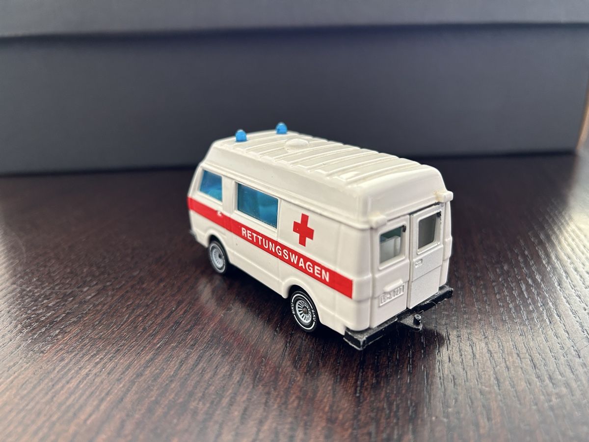 Volkswagen Modellini d'auto: VW LT 28 Rettungswagen – Usato da Islisberg venduto da Nawi2000 2
