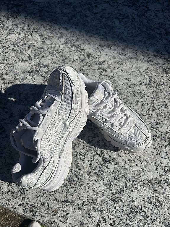 Scarpe da uomo: Nike Gr.40 – Usato da Allschwil venduto da Siljo1