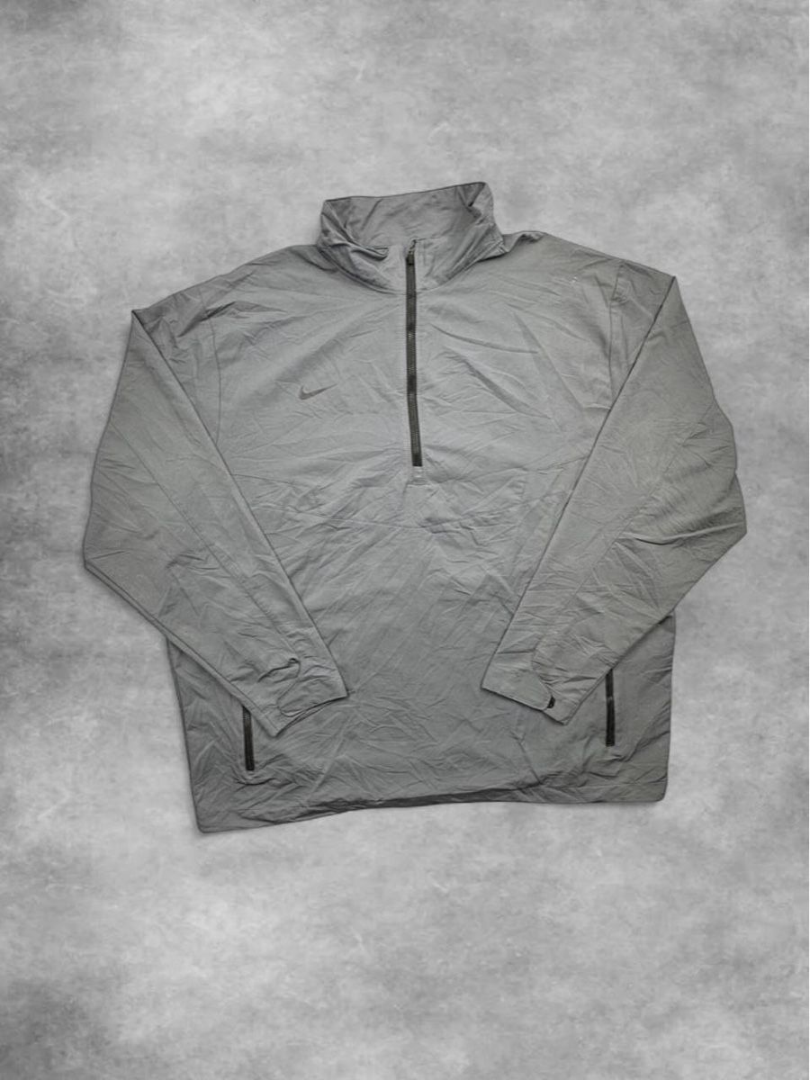 Nike Giacche: Nike zipper – Usato da Erlinsbach SO venduto da TogaResell