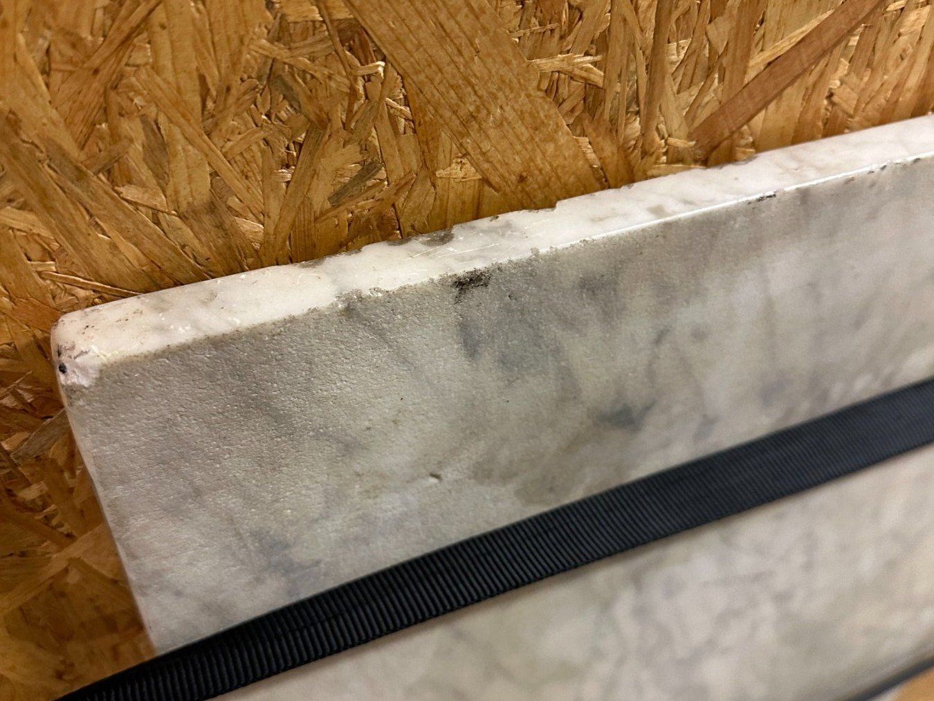 Servierplatten: Marmorplatte weiss mit Adern 55x110cm, Steinplatte – Gebraucht aus Luzern von Lager6640 6