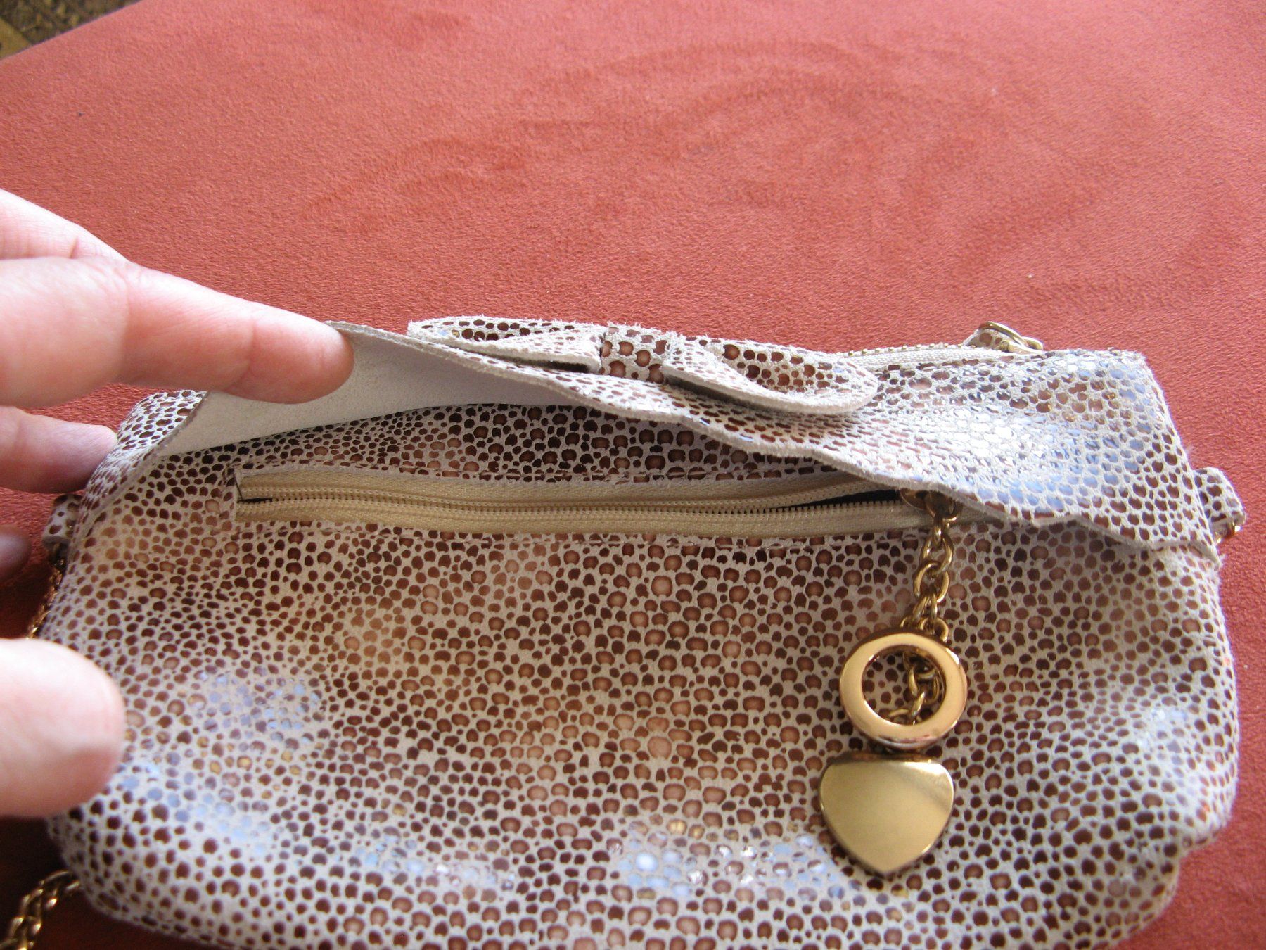 Borse da donna: kleine Leder Tasche neu – Nuovo (secondo la descrizione) da Zürich venduto da apil 4