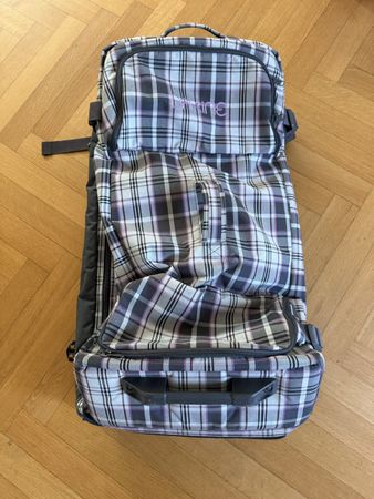 Reisetasche Dakine Karomuster Lila Grau Rollen Griff