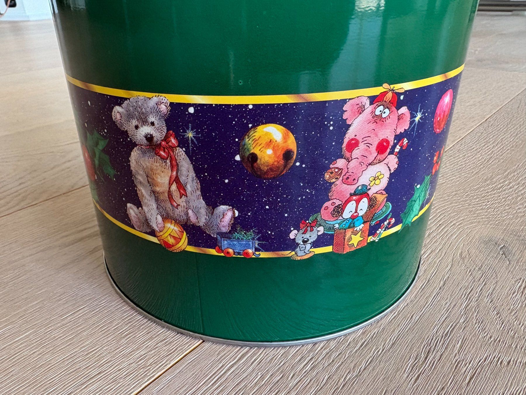 Behälter & Ähnliches: Grosse Blechdose/Guetzlidose Weihnachten/Samichlaus – Gebraucht aus Aesch LU von Rovo 3
