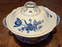 Sehr alte Suppenterrine Porzellan blau creme Wedgwood