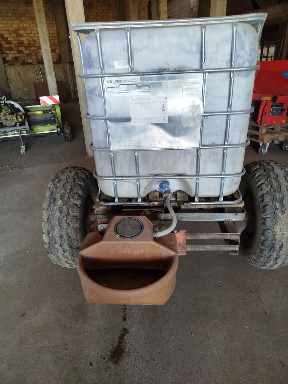 Accessori: Tränkefass 1000l – Usato da Düdingen venduto da Ares61 2