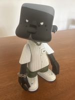 Michael Lau: Lazy Square Gardener 059, Toyfigure