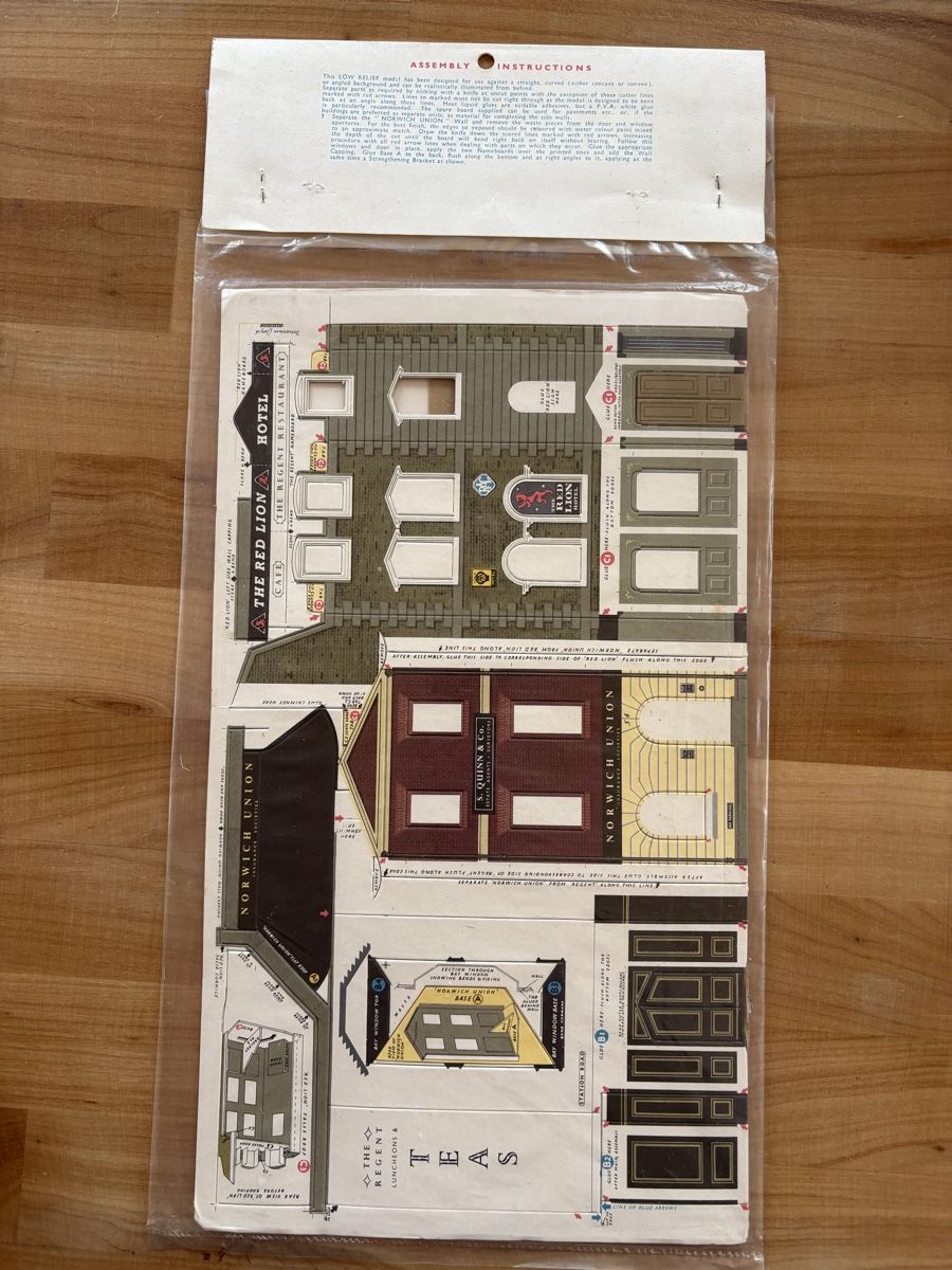 Kit bricolage: Bastelbogen Haus / Gebäude – Nuovo e nell'imballaggio originale da Rümlang venduto da SchumBru10 2