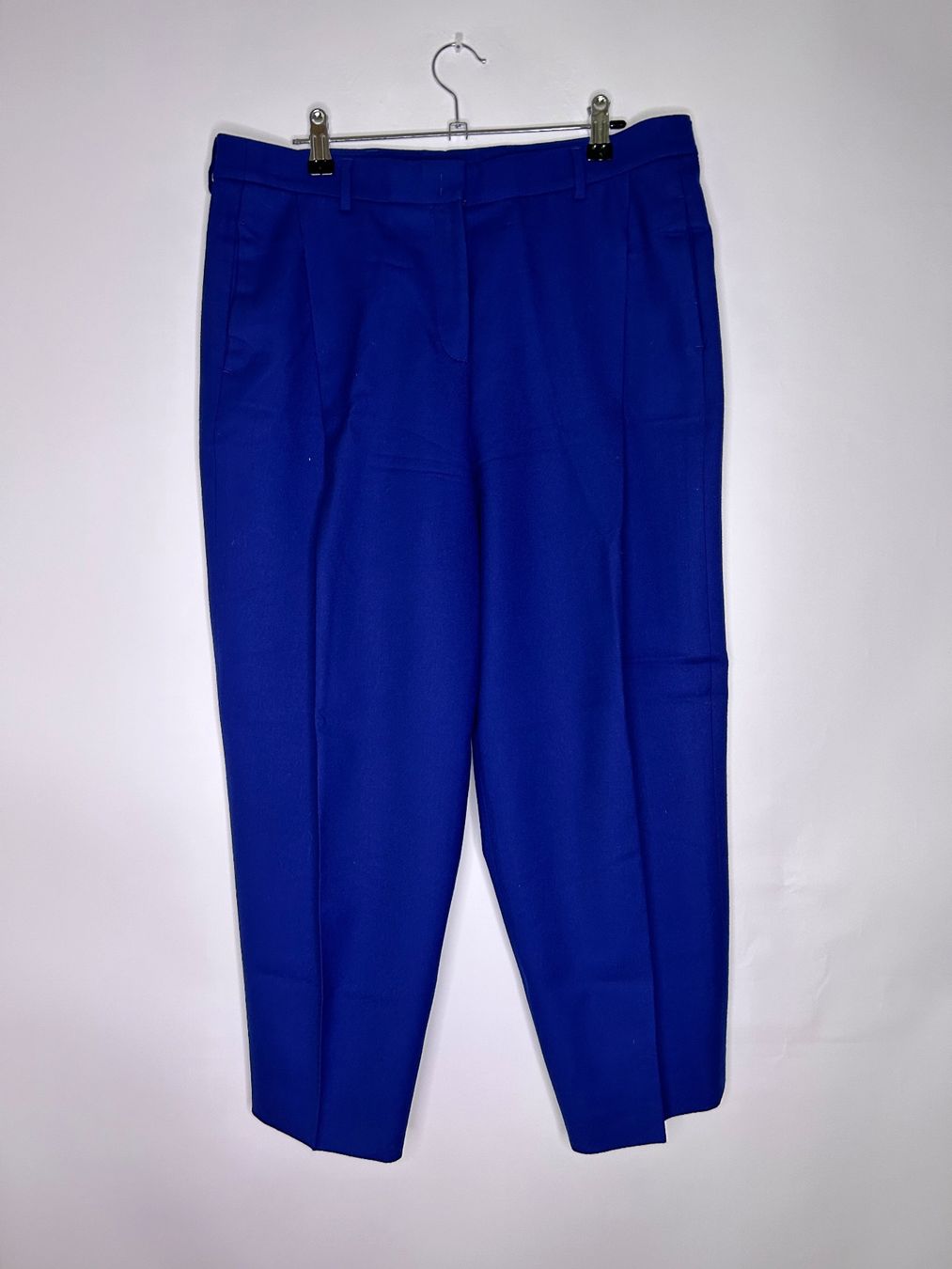 Akris Pantaloni: Akris Punto Hose aus Wolle – Usato da St. Gallen venduto da look-twice