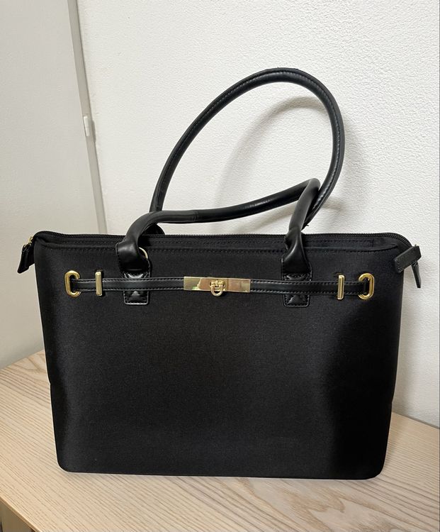 Borse: HP Chic Black Laptop Bag – Nuovo (secondo la descrizione) da Stäfa venduto da lule0203