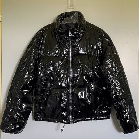 Veste en vinyle Tally Weijl noire, taille M, jamais portée