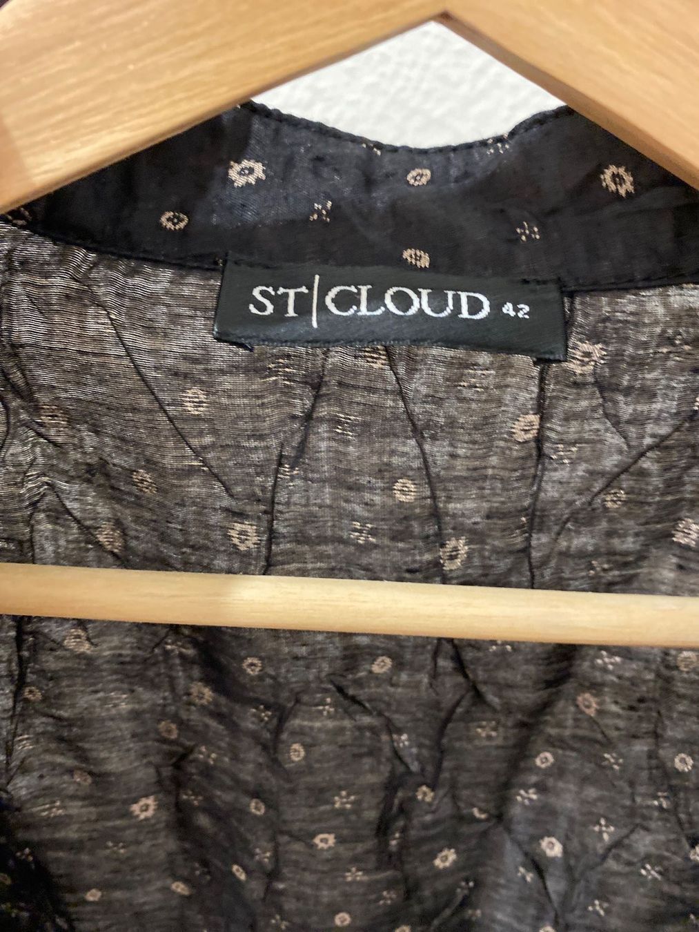 Camicette: St. Cloud Bluse elegant gold Gr. 42 – Usato da Pratteln venduto da a23_j2gs 7