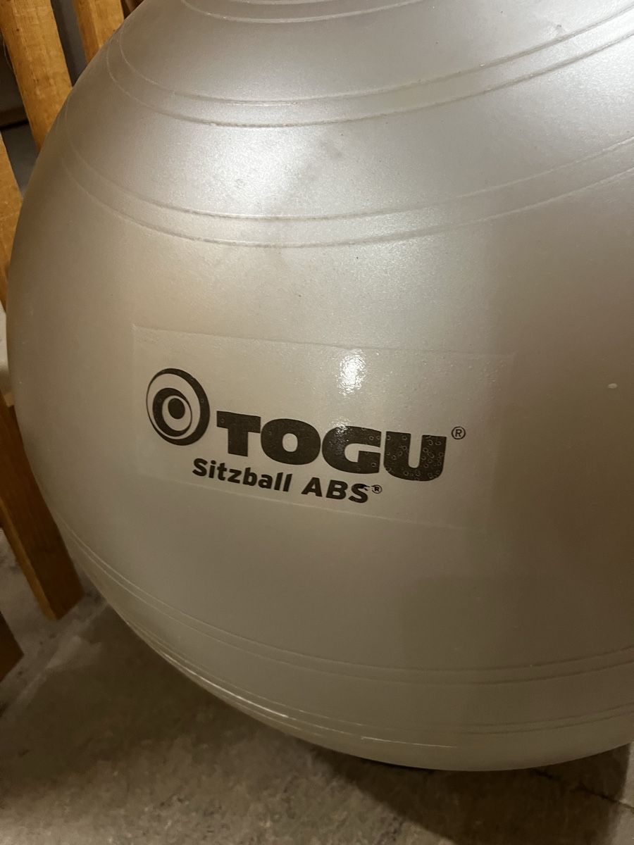 Togu Bälle: Togu ABS Sitzball inkl. Sockel – Gebraucht aus Zürich von gen_vlb7 1
