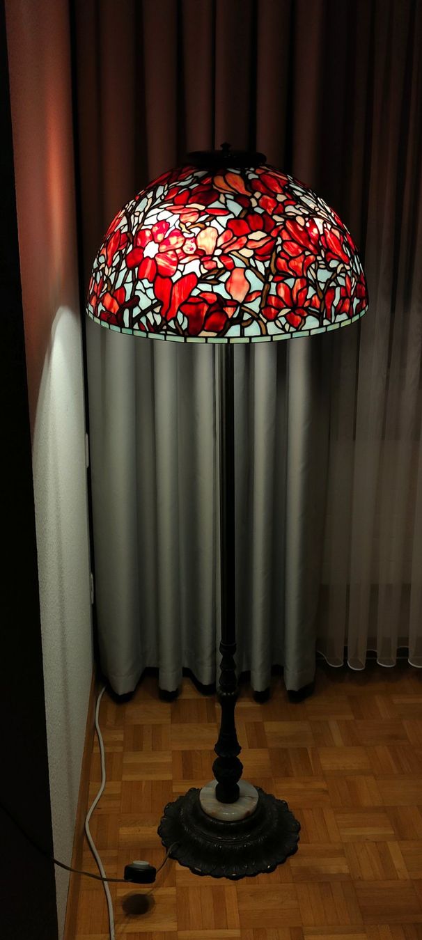 Lampade: TİFFANY Boden Lampe "Magnolia " – Usato da Volketswil venduto da rerererarara