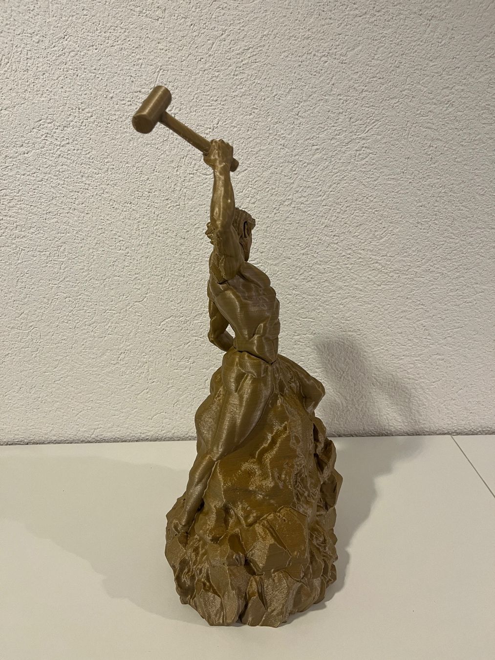 Skulpturen & Statuen: Self Made Man Statue / Skulptur – Neu (gemäss Beschreibung) aus Ernetschwil von Thies.Ray 1