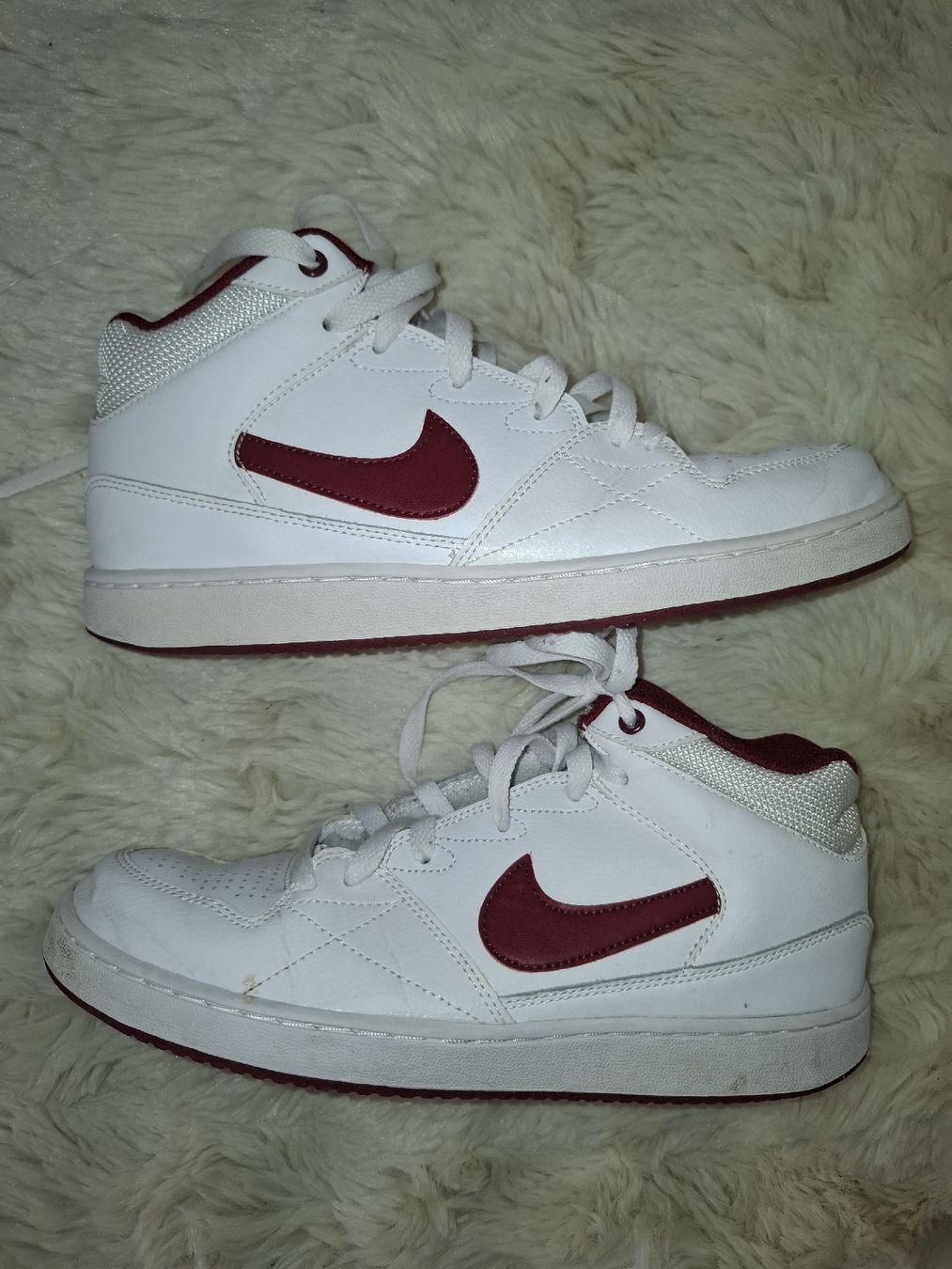 Nike Herrenschuhe: Nike Ebernon Mid blanc/bordeaux 2002 Taille 41 – Gebraucht aus Le Locle von QUALI-PRIX 1