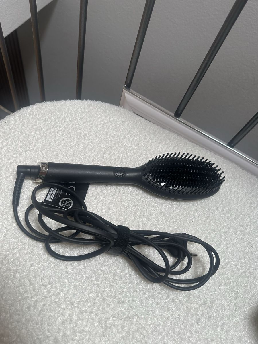 Sonstige Haarpflege: Ghd Glide Hot Brush – Gebraucht aus Biel/Bienne von joy108