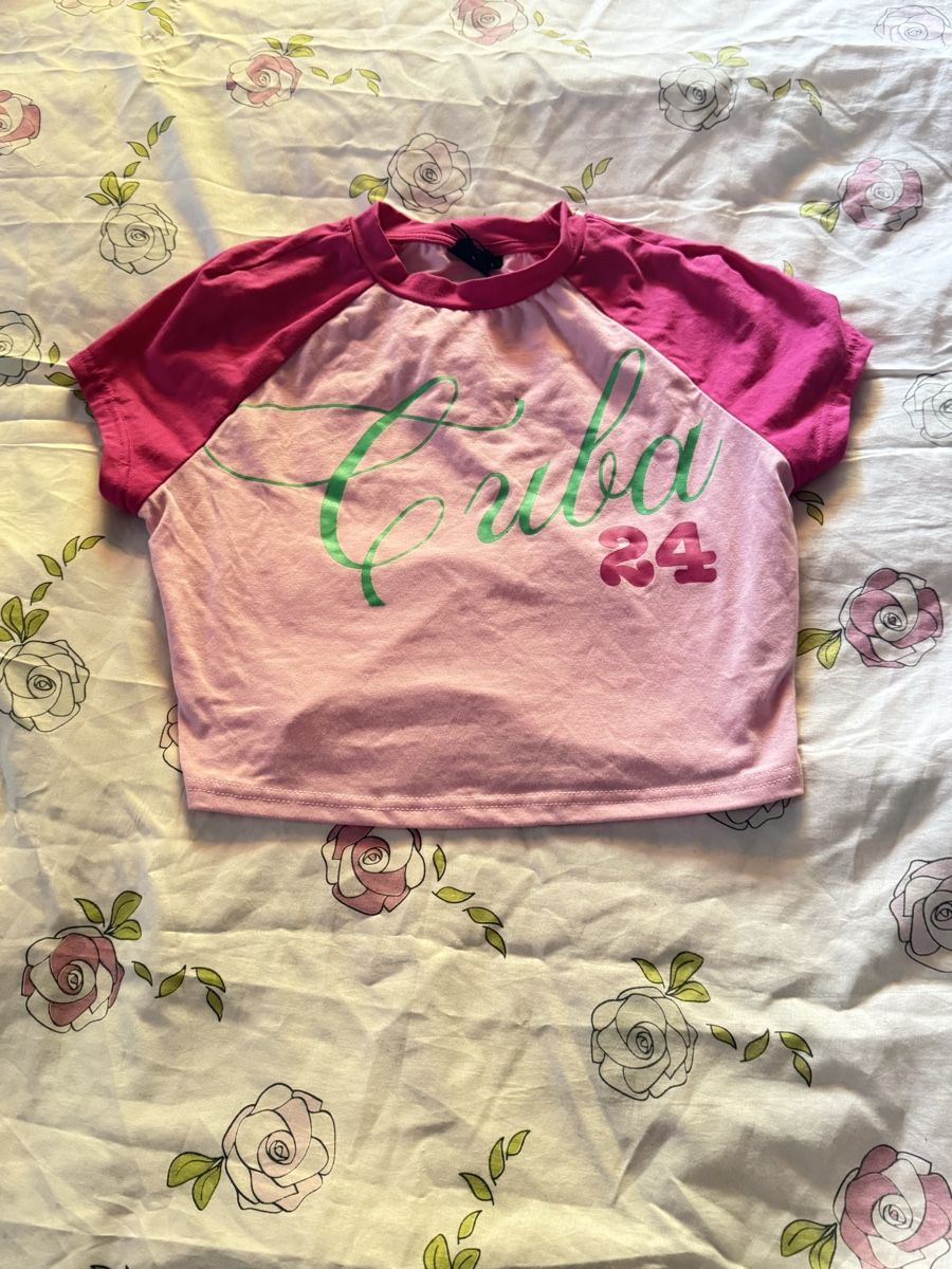 Shein T-Shirts: Crop top t-shirt SHEIN  – Neu (gemäss Beschreibung) aus Biel/Bienne von glaewynnshop 2